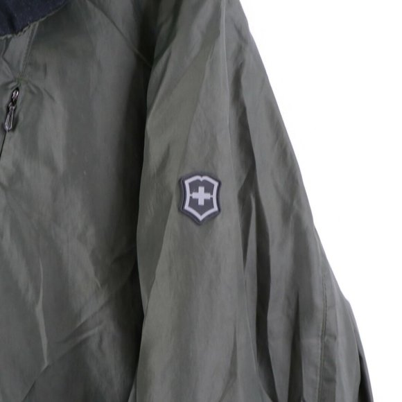 Victorinox Lightweight Insulated Button Jacket - Picture 4 of 8